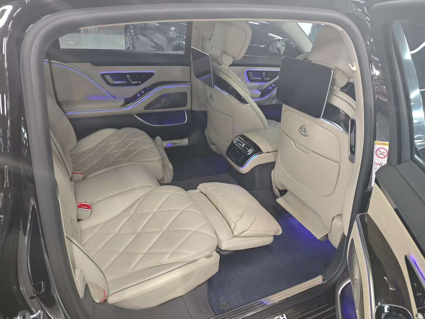 Mercedes-Benz Maybach S-Class 2022 S480 3