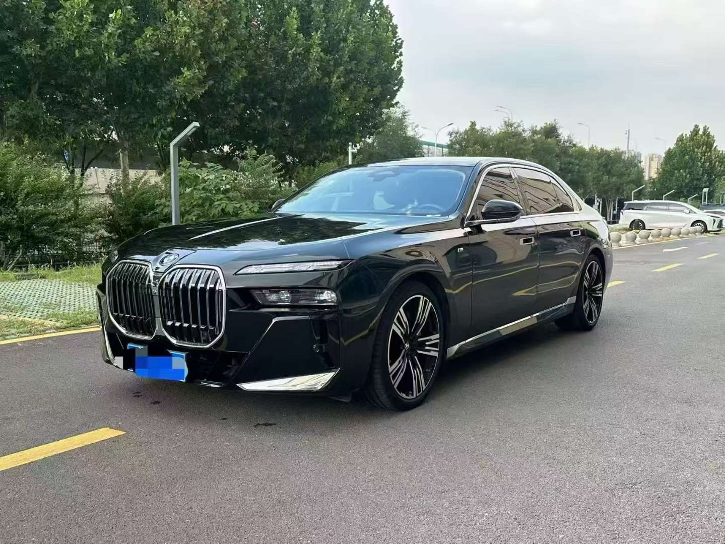 BMW 7 Series 2024 740