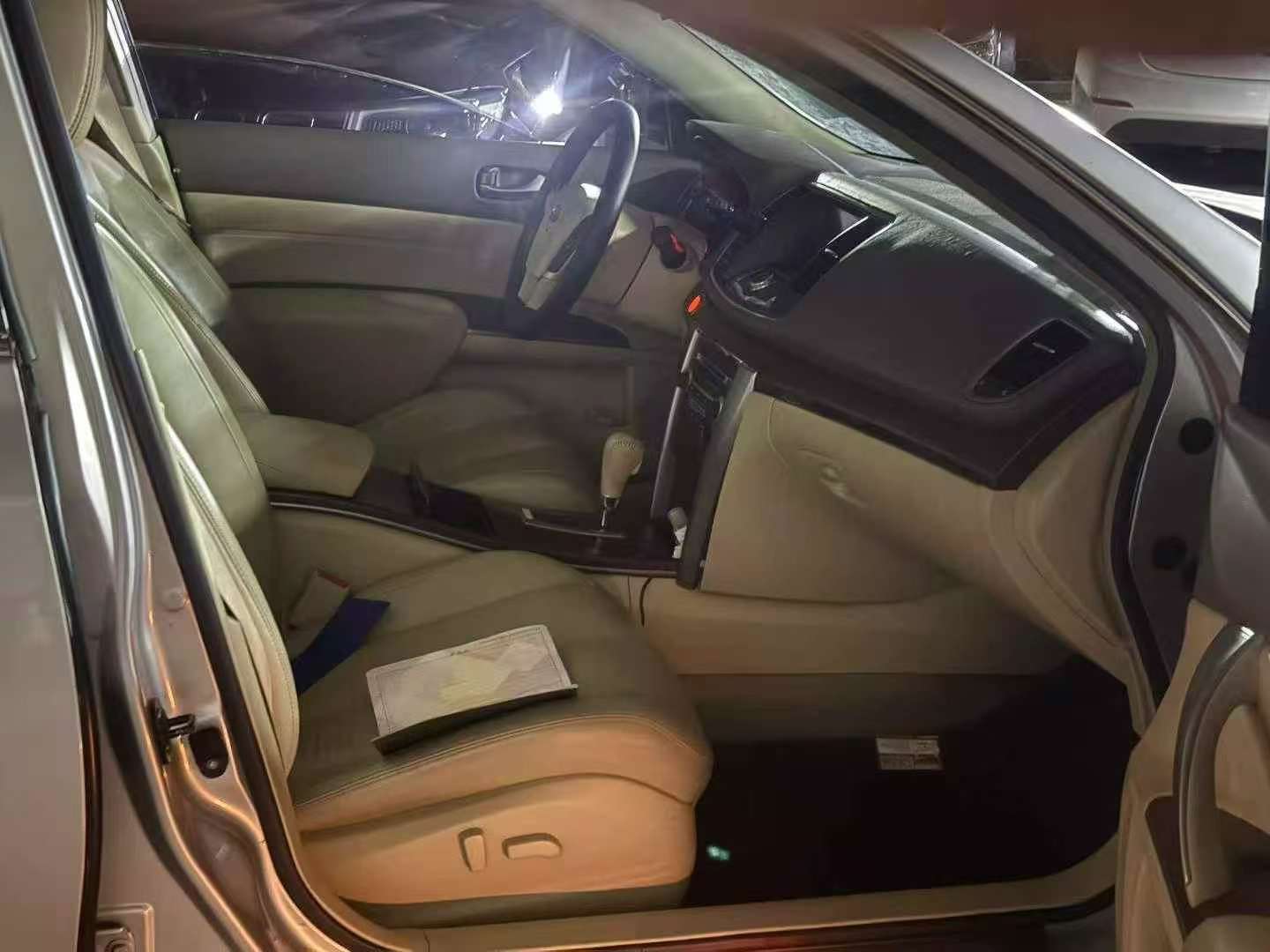 Nissan Teana 2010 2.5 Automatic Sunroof 6