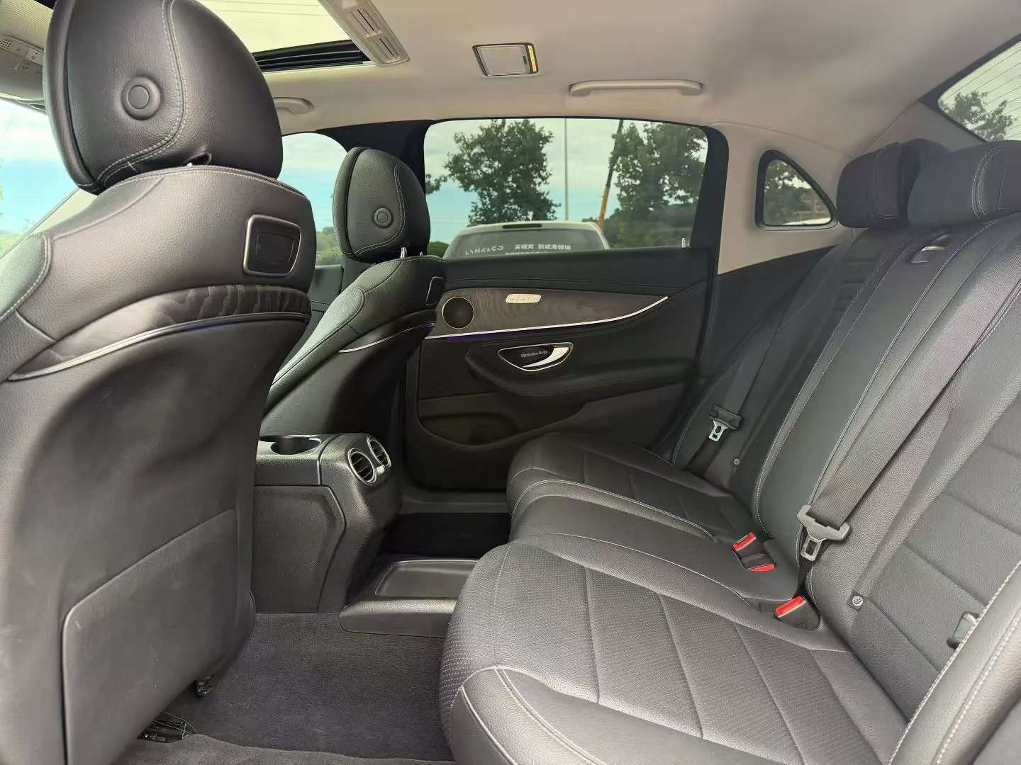 Mercedes-Benz E-Class 2016 E200L Long 8