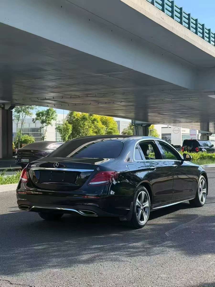 Mercedes-Benz E-Class 2016 E200L Long 7