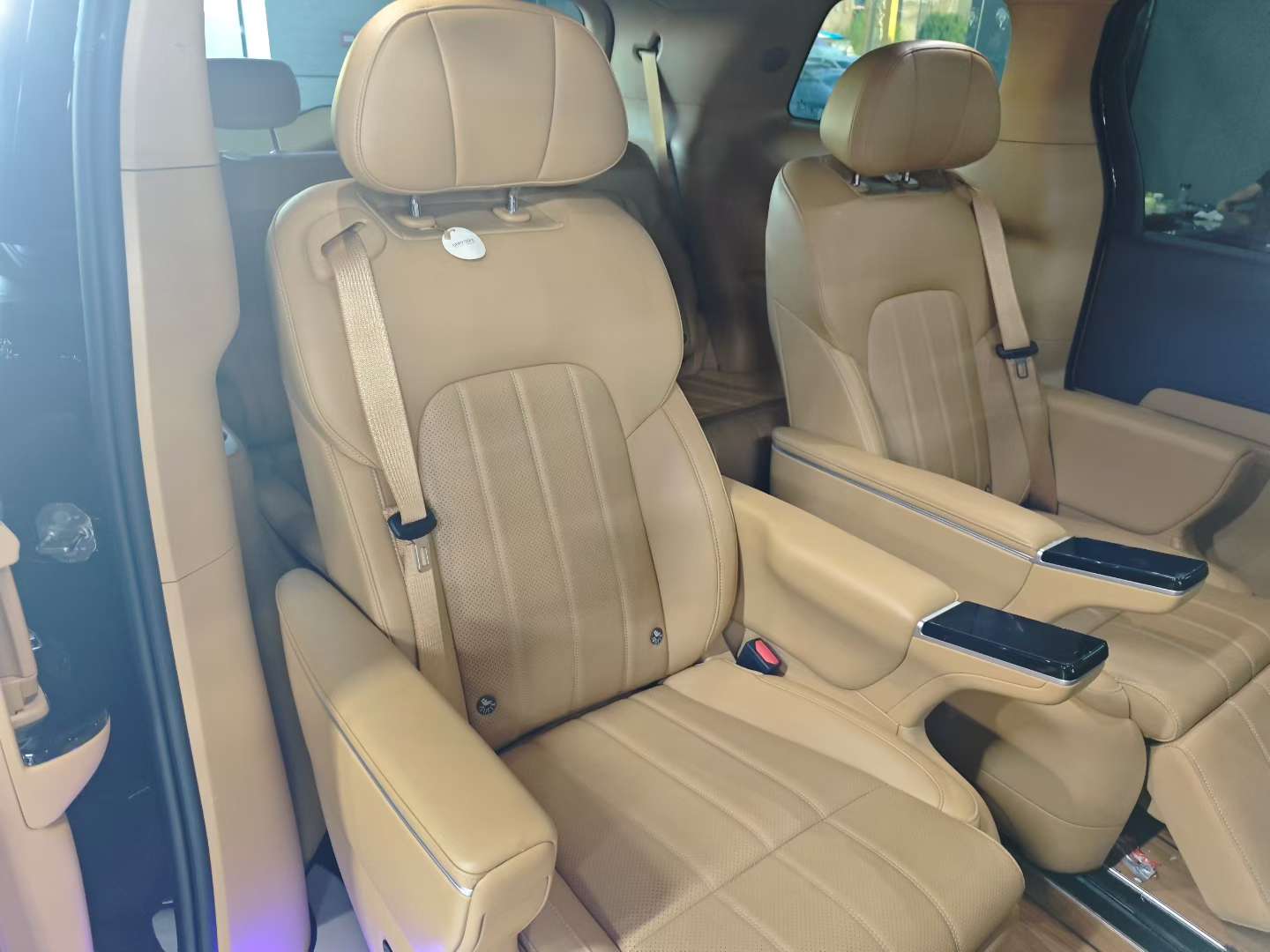 Voyah Dreamer 2025 AWD Noble Kunpeng Edition 3