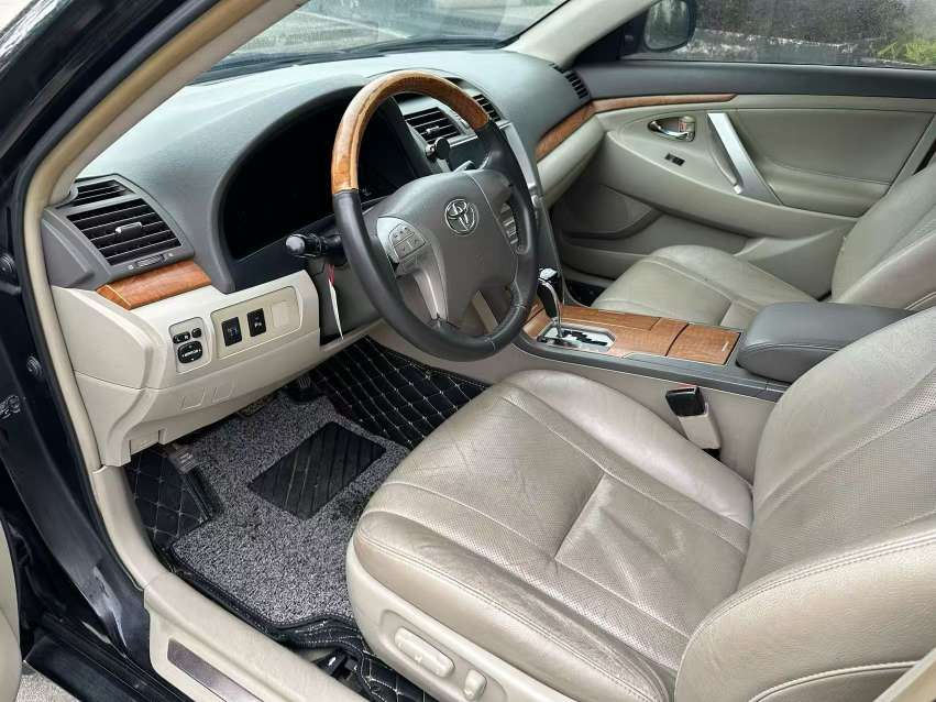 Toyota Camry 2012 2.0G Automatic Premium Anniversary Edition 4