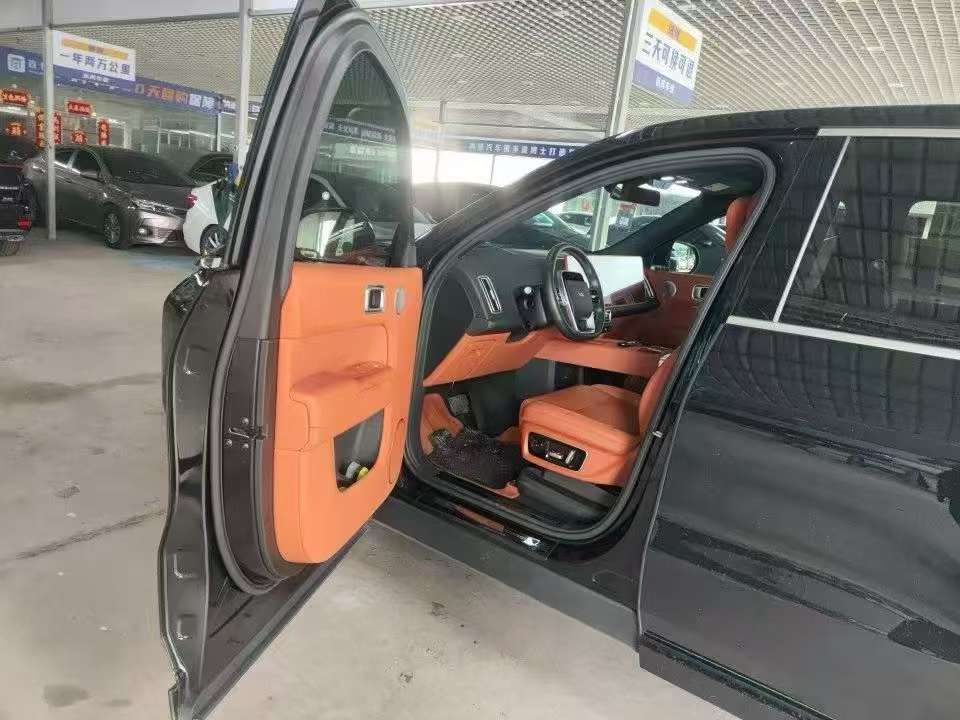Li Auto L8 2025 Max Refresh Edition 2