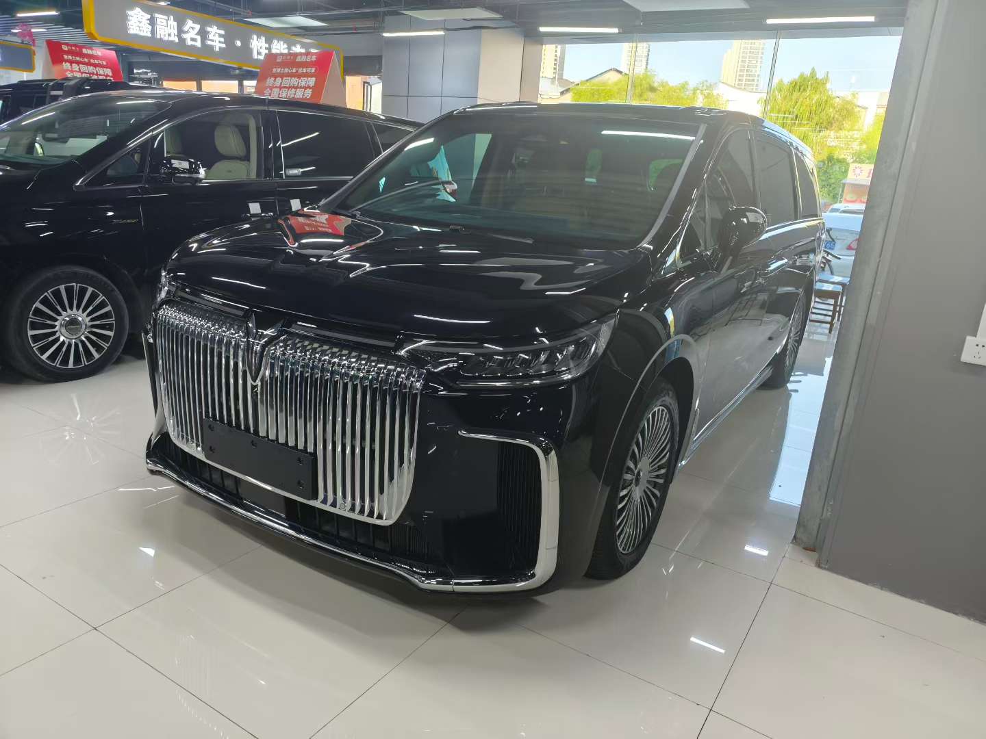 Voyah Dreamer 2025 AWD Noble Kunpeng Edition