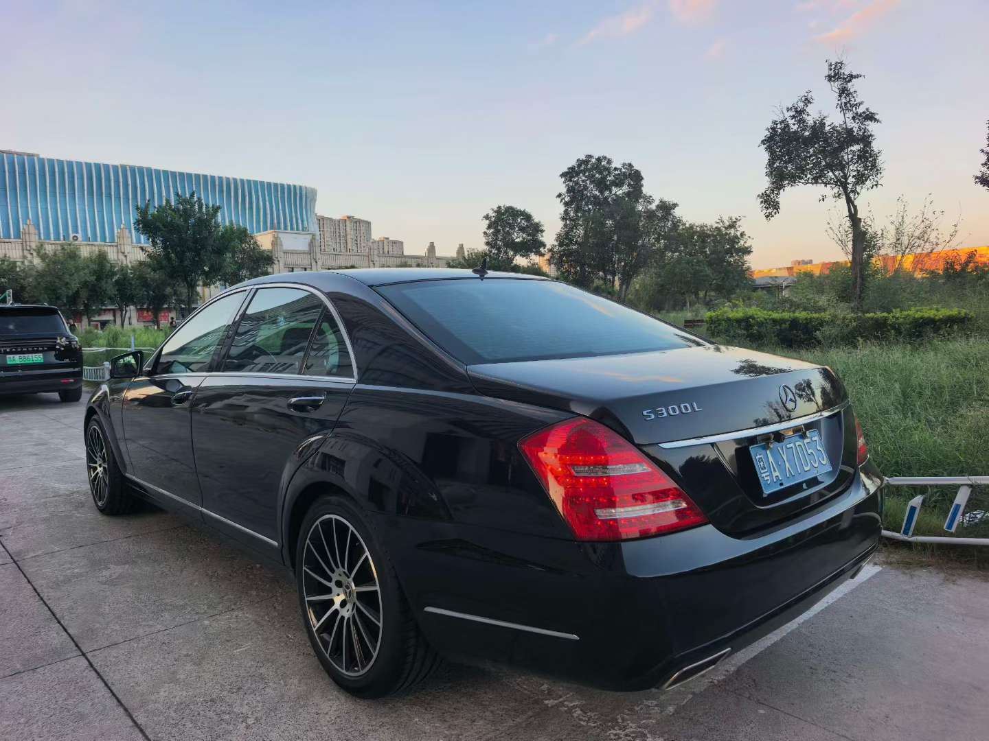 Mercedes-Benz S-Class S300L 9