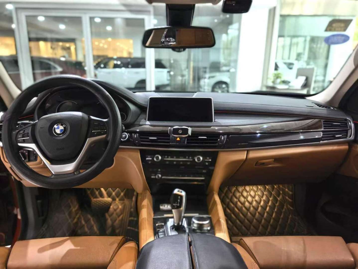 BMW X6 2017 28i High Spec 6