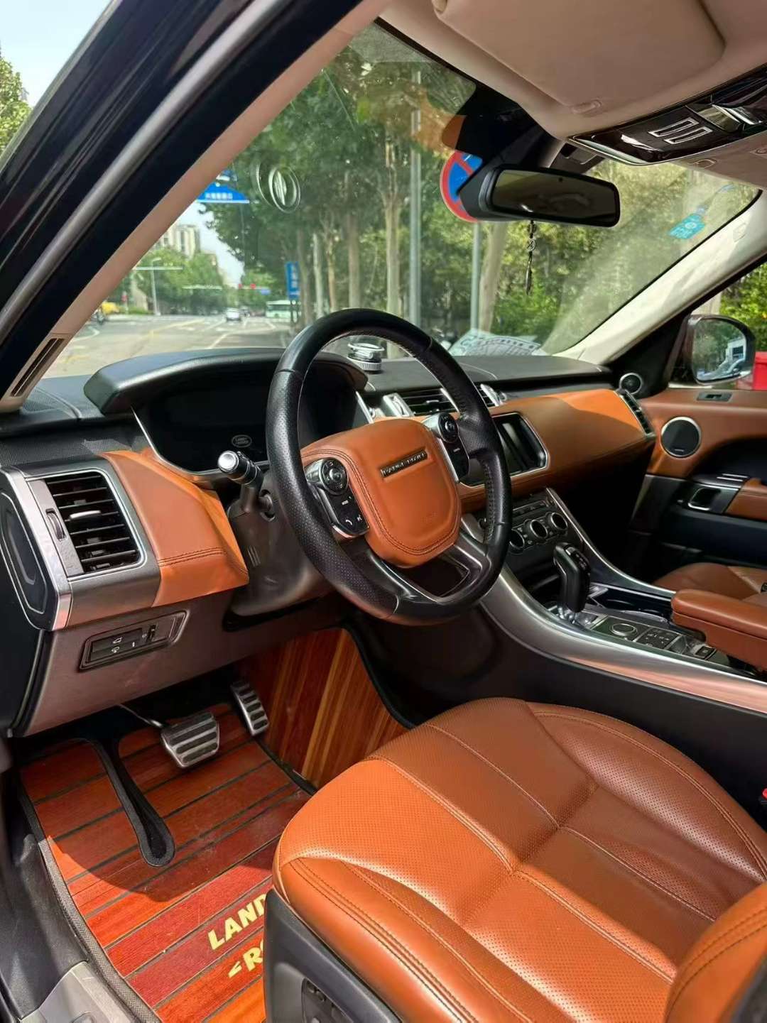 Land Rover Range Rover Sport 2014 Top Spec 2