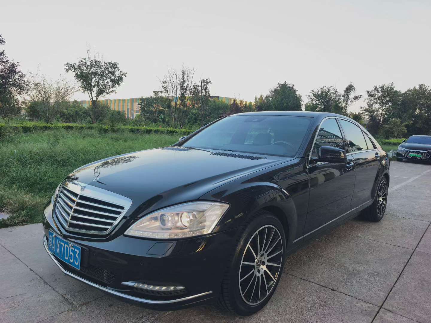 Mercedes-Benz S-Class S300L