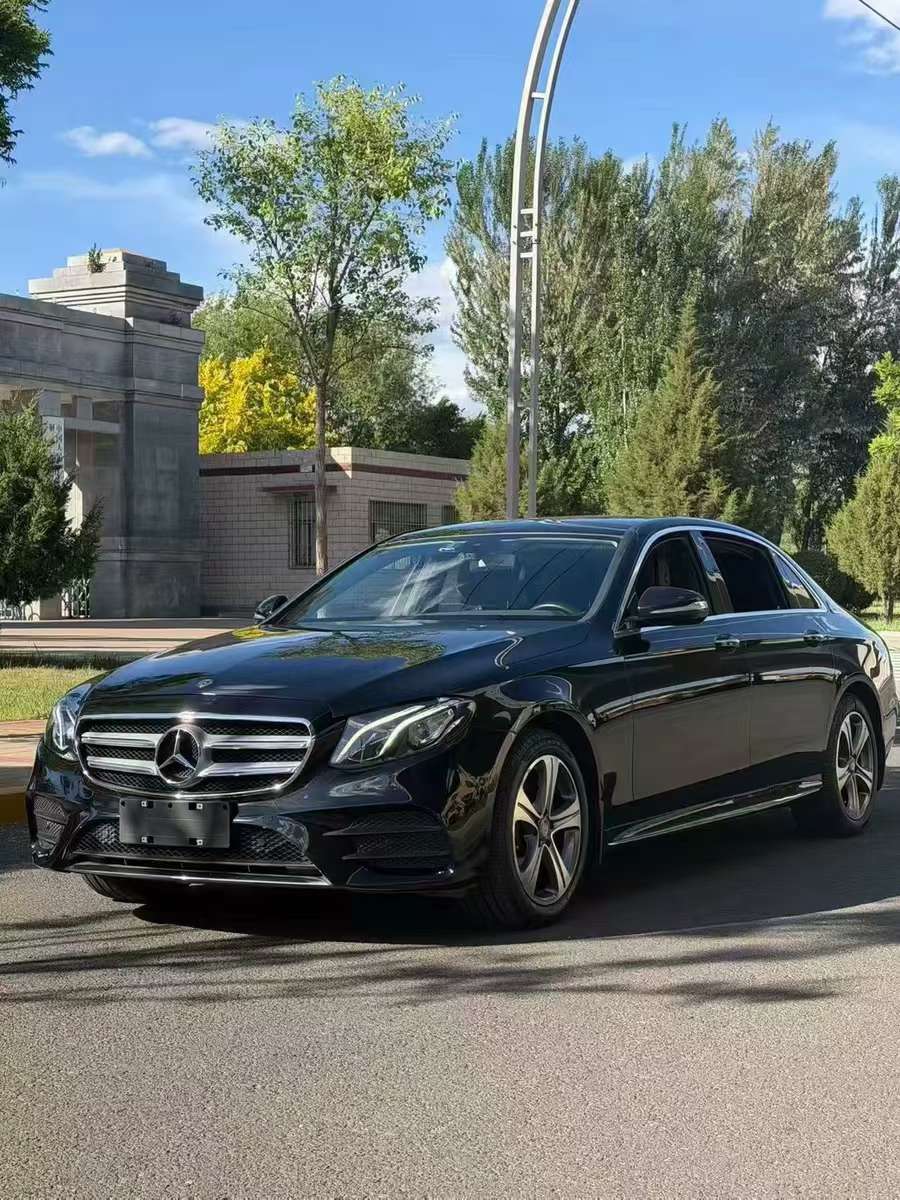 Mercedes-Benz E-Class 2016 E200L Long 3