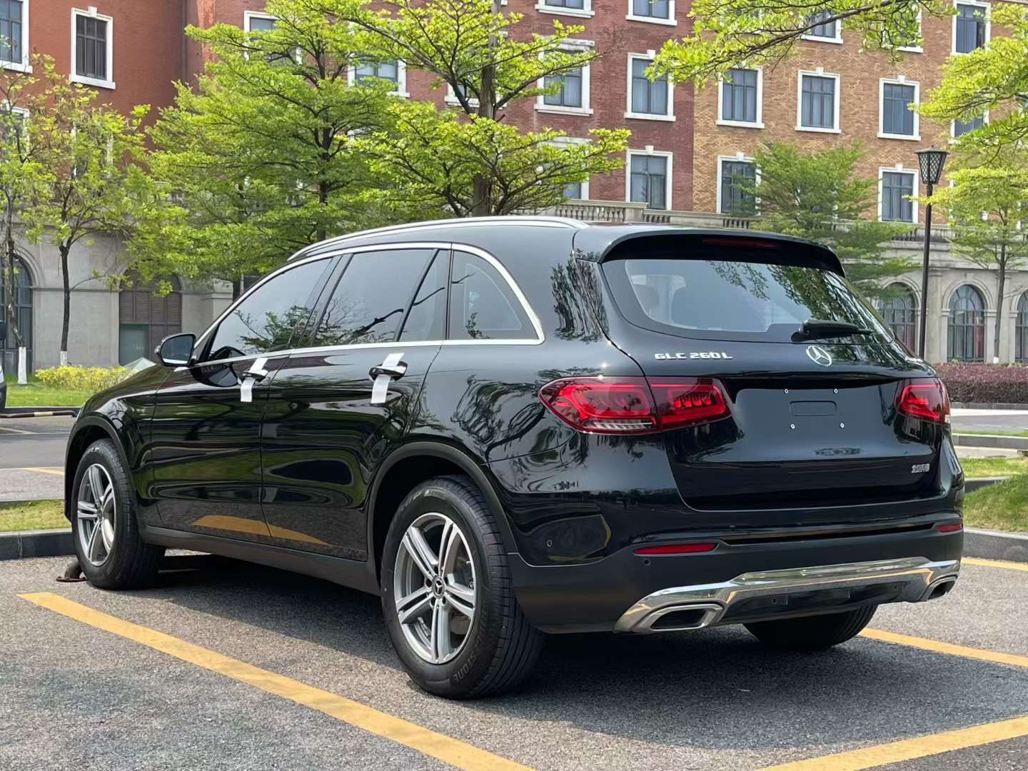 Mercedes-Benz GLC 2021 GLC260L Long Wheelbase 4