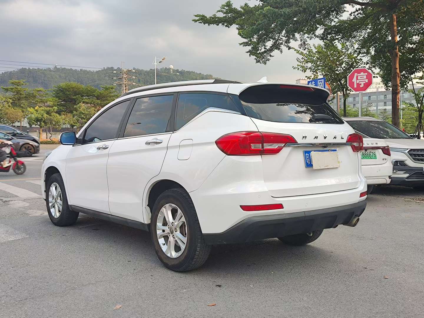 Haval M6 1.5T Automatic High Trim 7