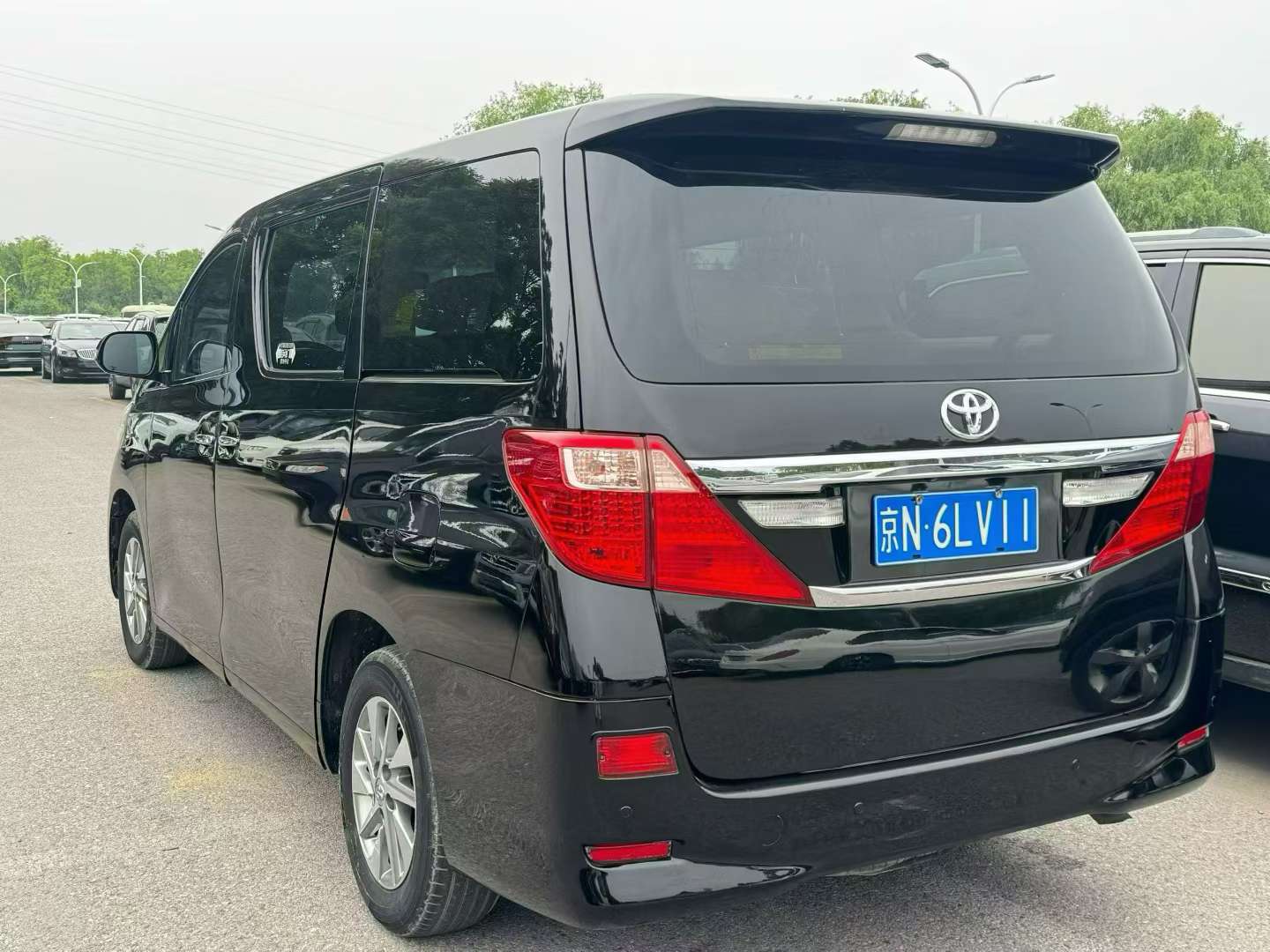 Toyota Alphard 3.5L 7