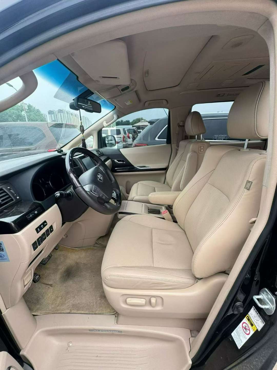 Toyota Alphard 3.5L 4
