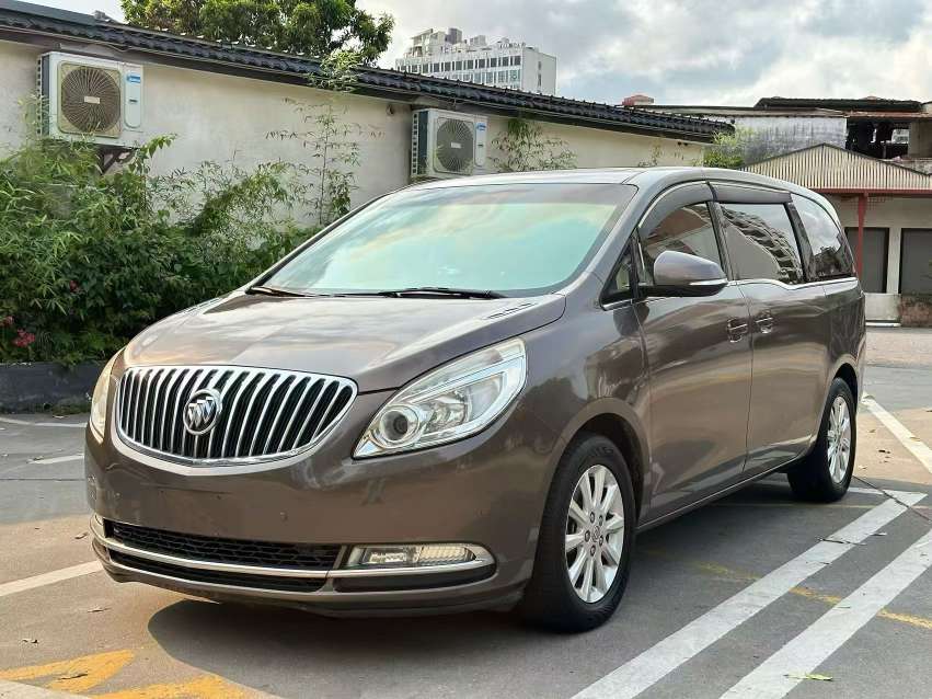 Buick GL8 2.4L CT Luxury 7-Seater Business Comfort Edition