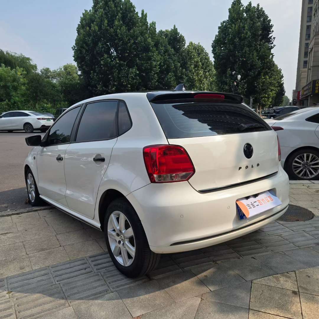 Volkswagen Polo 1.6L Automatic Sunroof 8