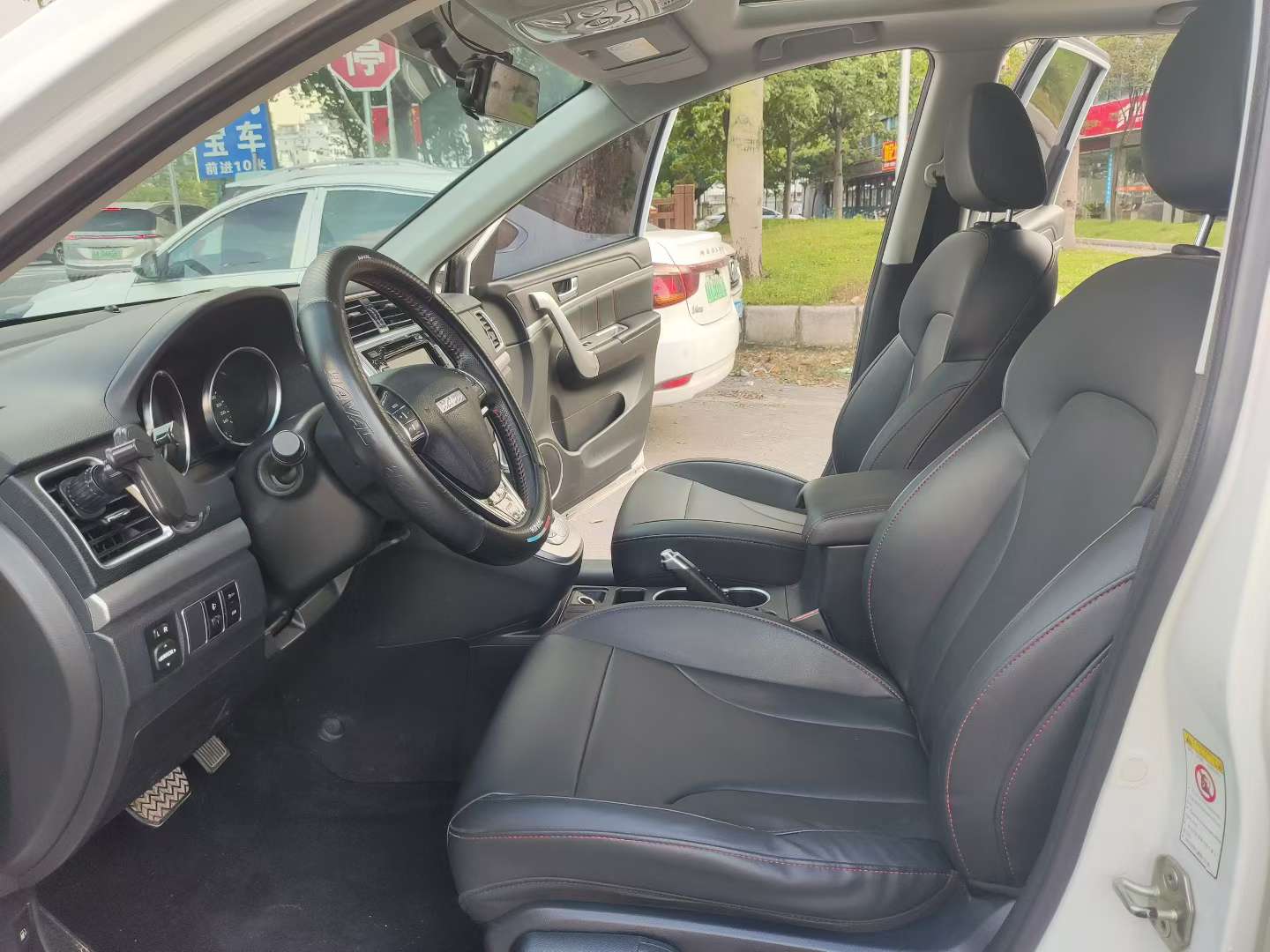 Haval M6 1.5T Automatic High Trim 4