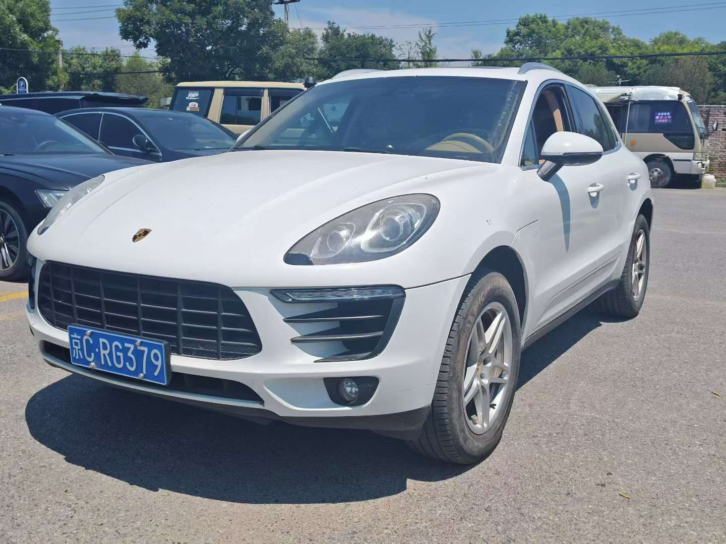 Porsche Macan 3