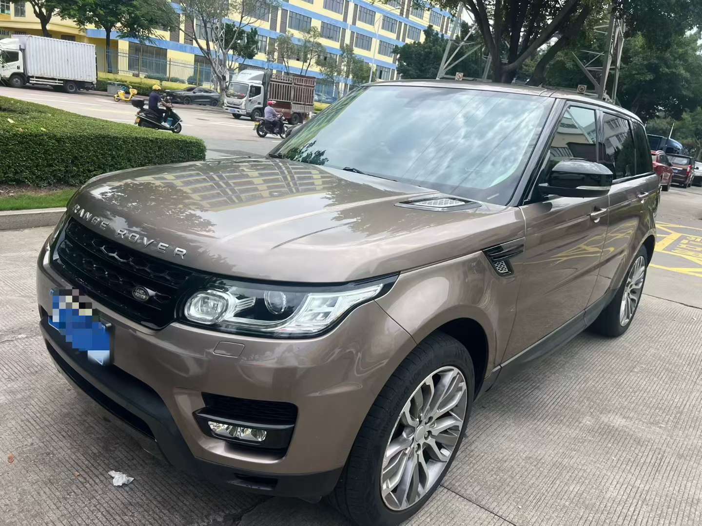 Land Rover Range Rover Sport HSE