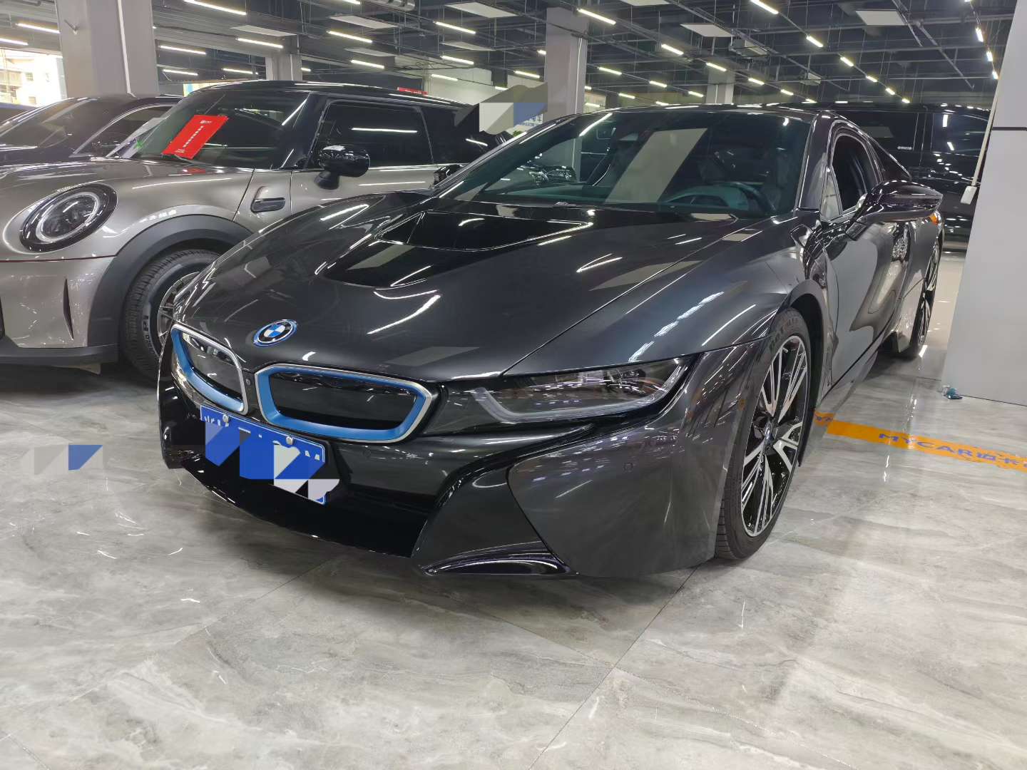 BMW i8