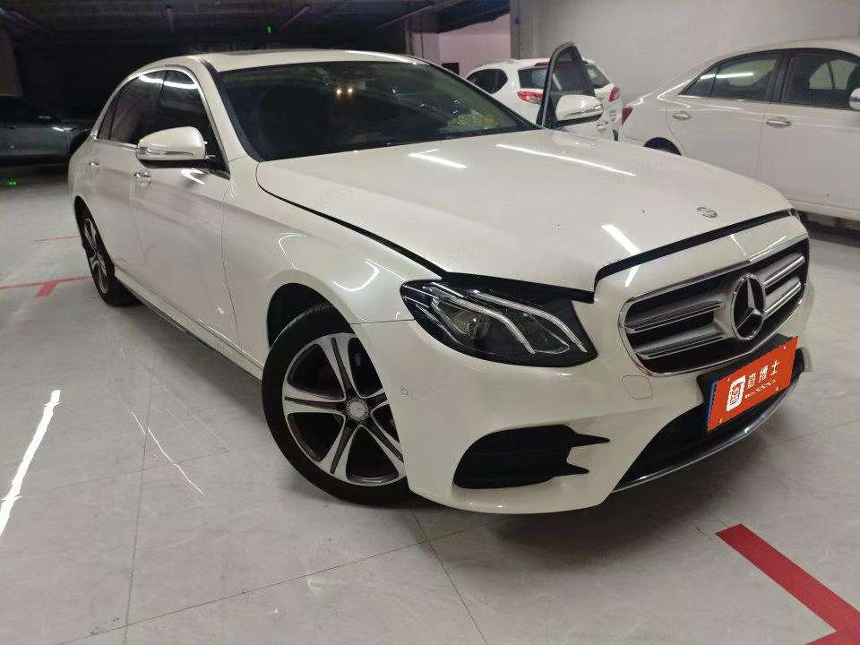 Mercedes-Benz E-Class 5