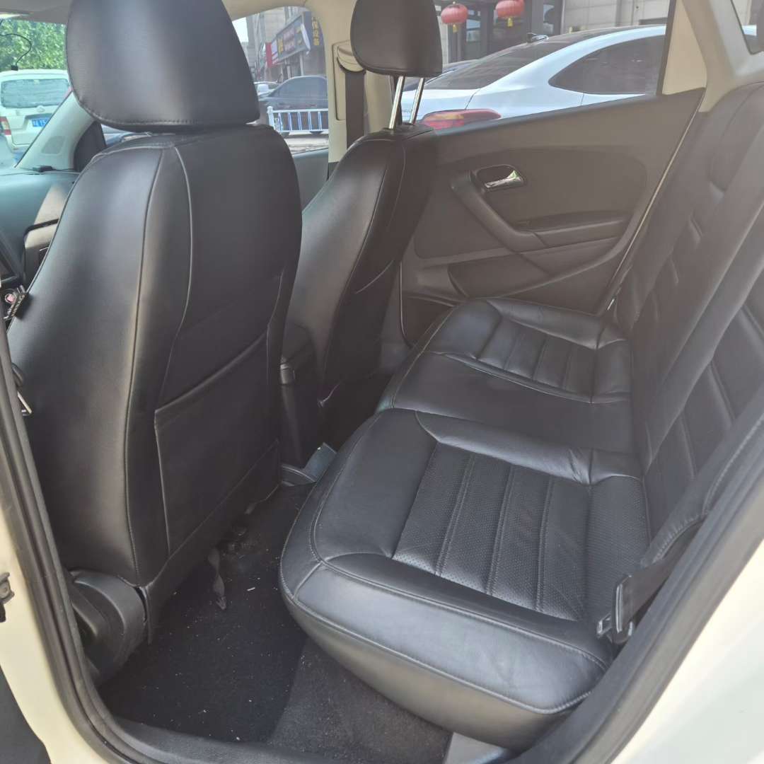 Volkswagen Polo 1.6L Automatic Sunroof 5