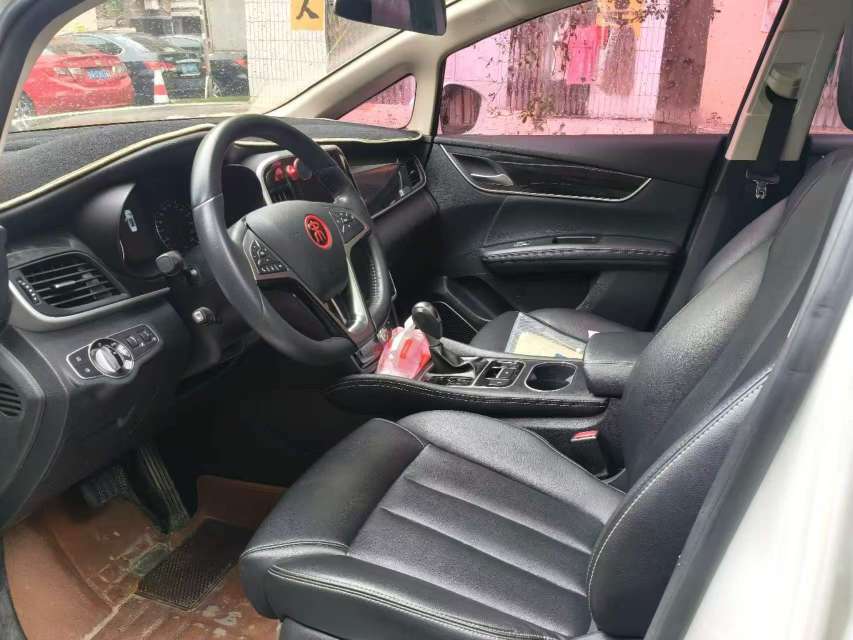 BYD Song MAX 1.5T Automatic 7-Seater Smart Connect Premium Edition 2