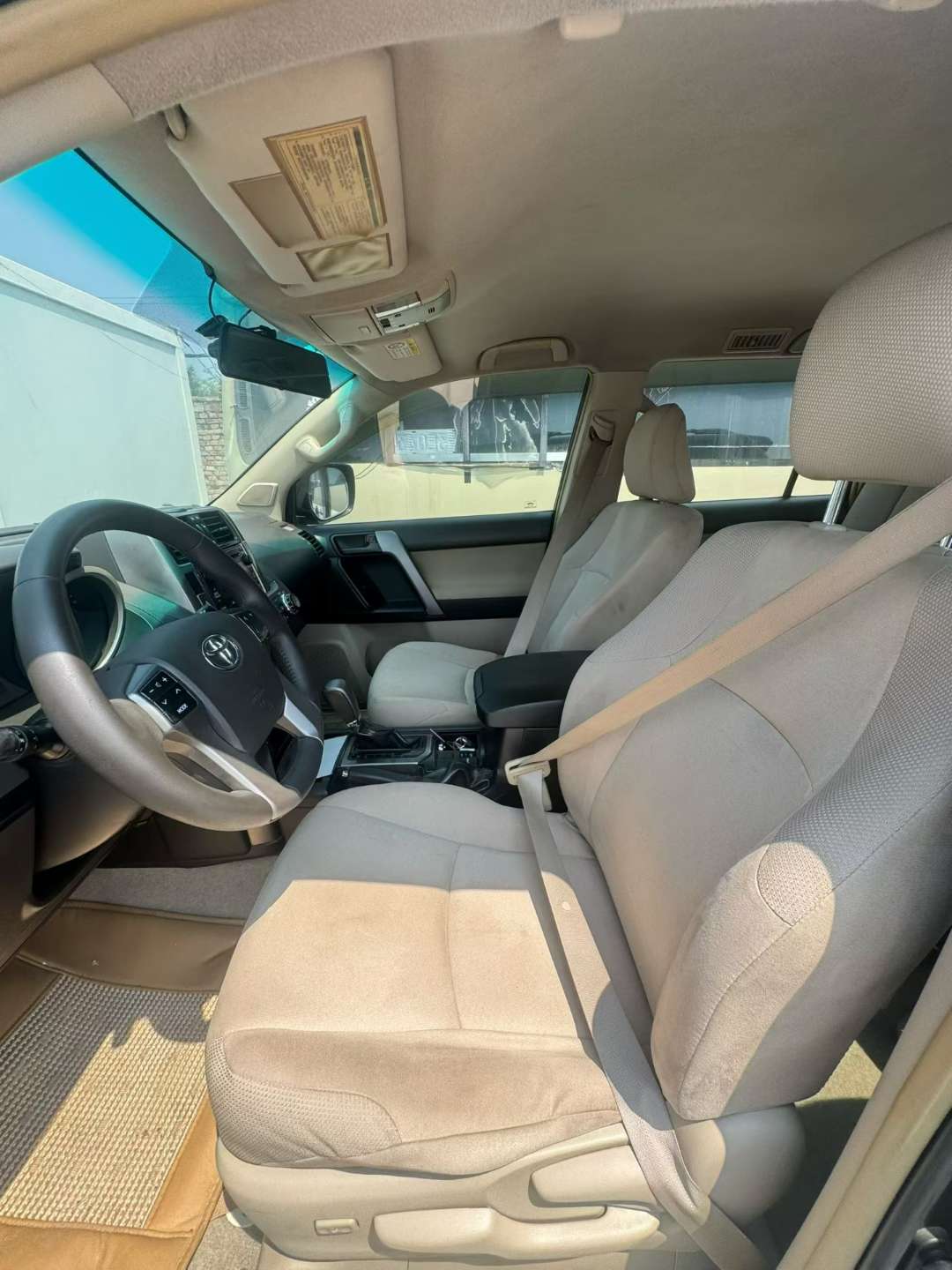 Toyota Prado 2700 4
