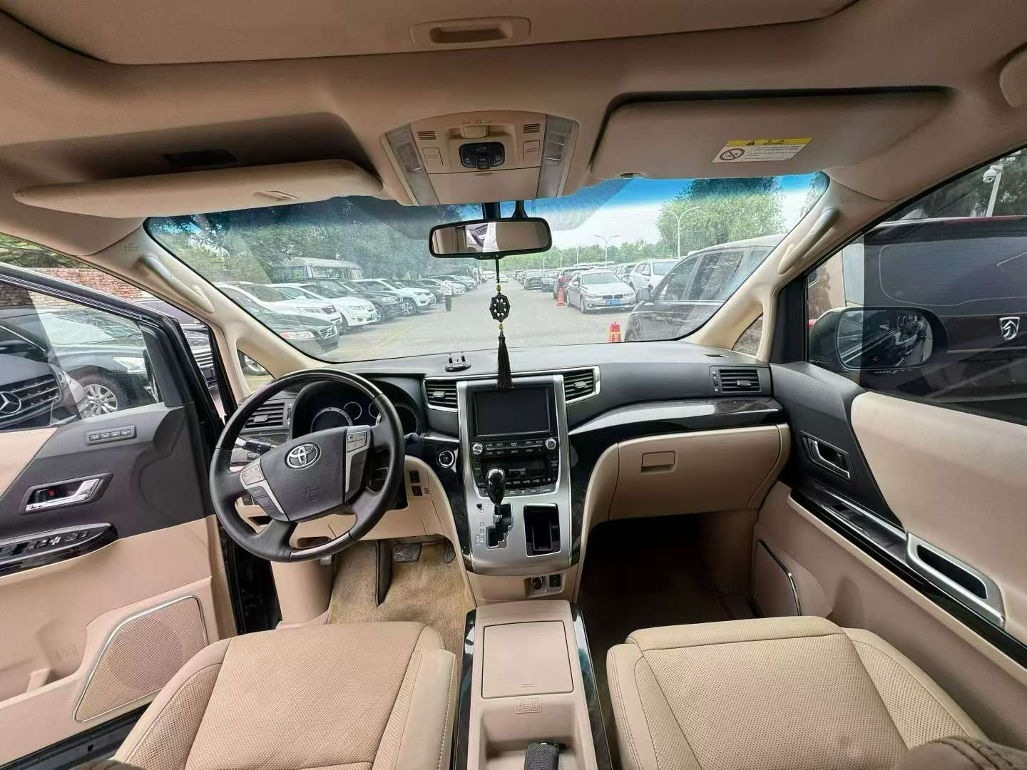 Toyota Alphard 3.5L 6
