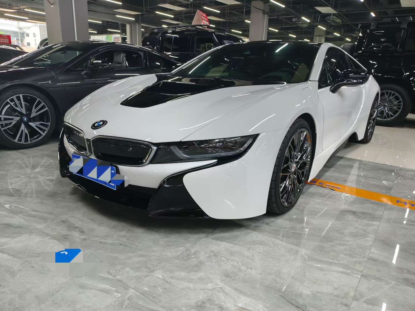 BMW i8
