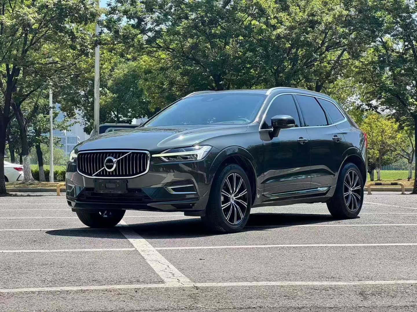 Volvo XC60 AWD T5 Zhiyuan Luxury 2