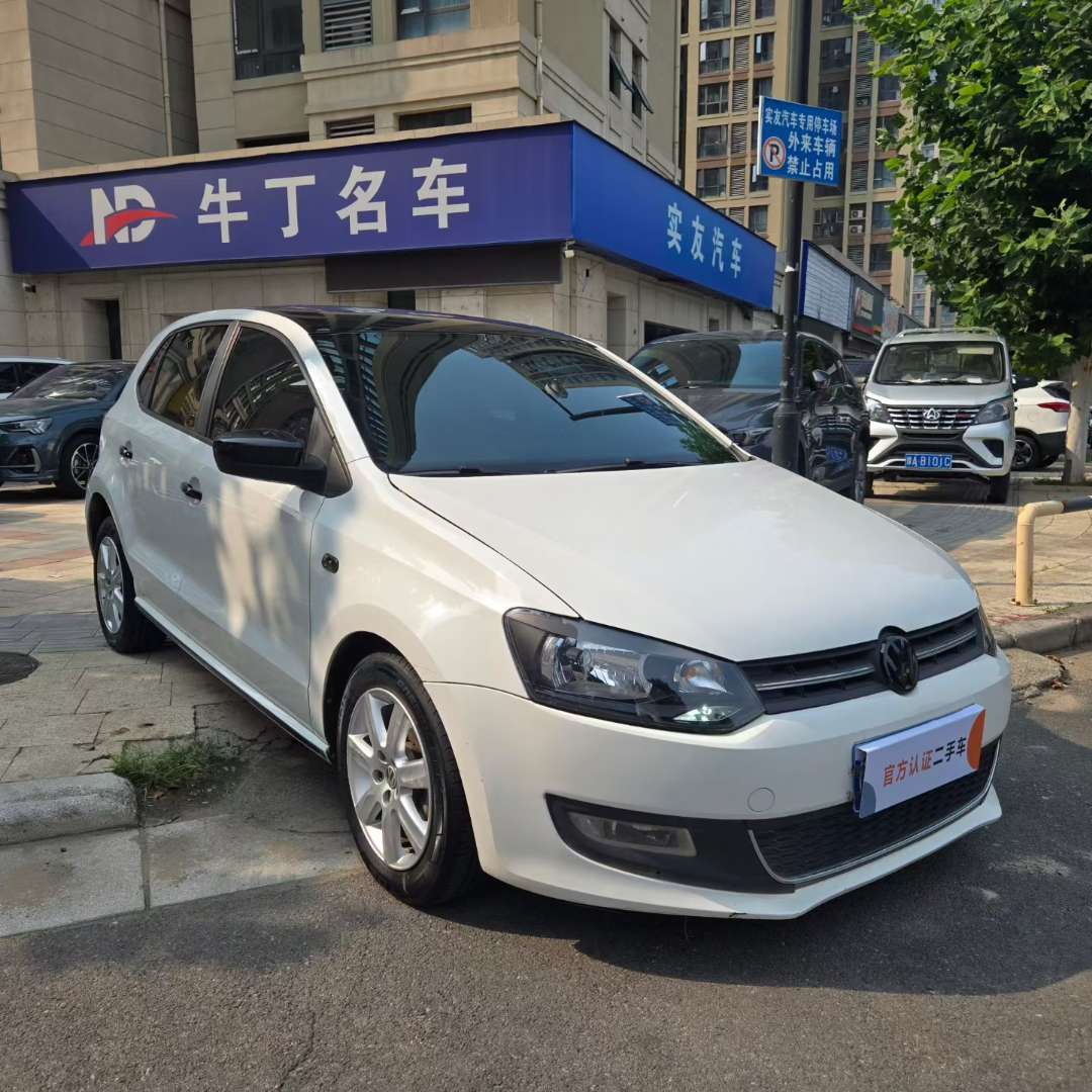 Volkswagen Polo 1.6L Automatic Sunroof 3