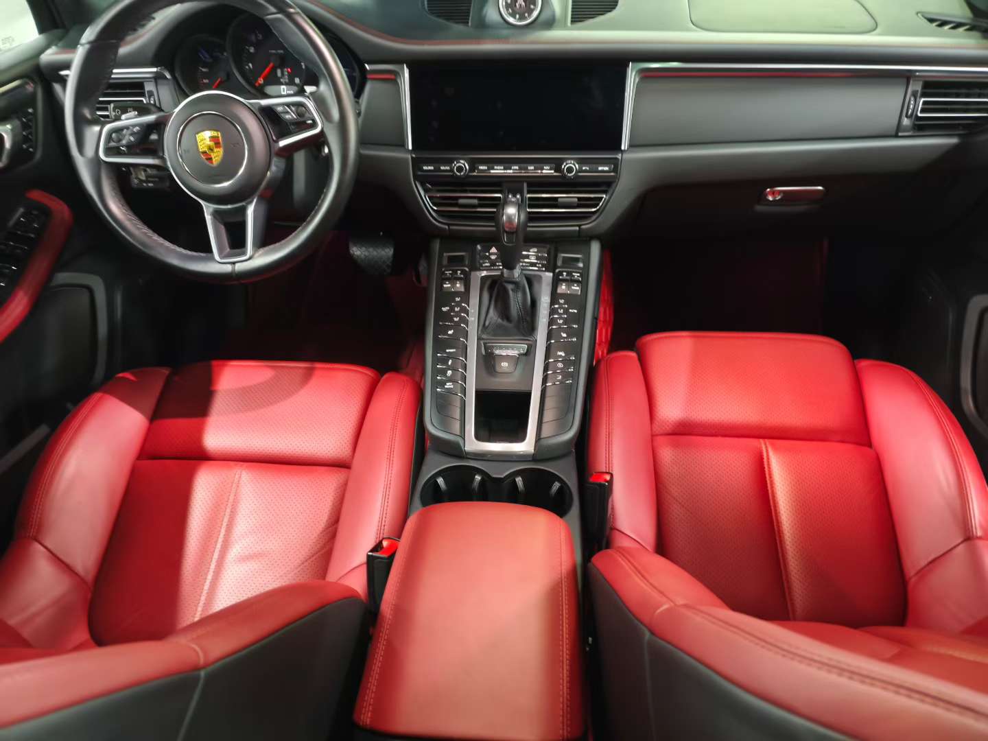 Porsche Macan 2