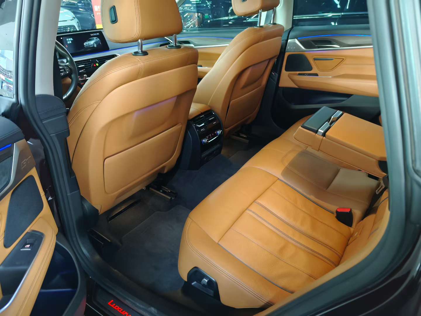 BMW 6GT 4