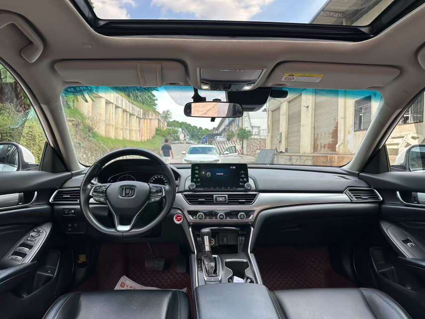 Honda Accord 1.5T 260 Luxury Edition 9