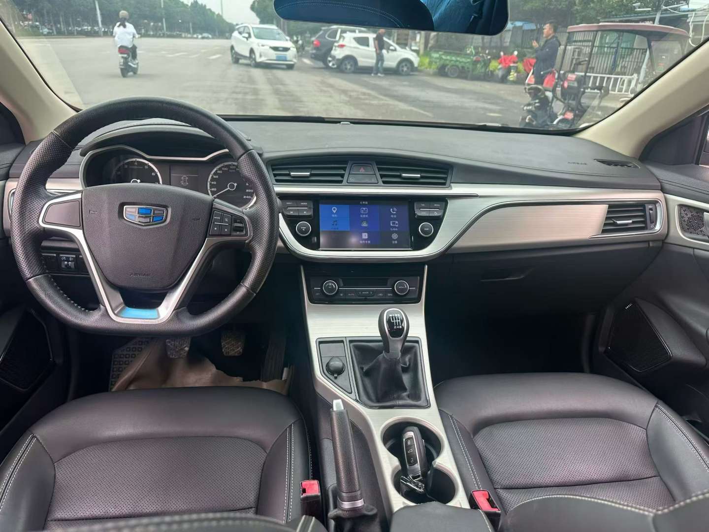 Geely Emgrand GL 2