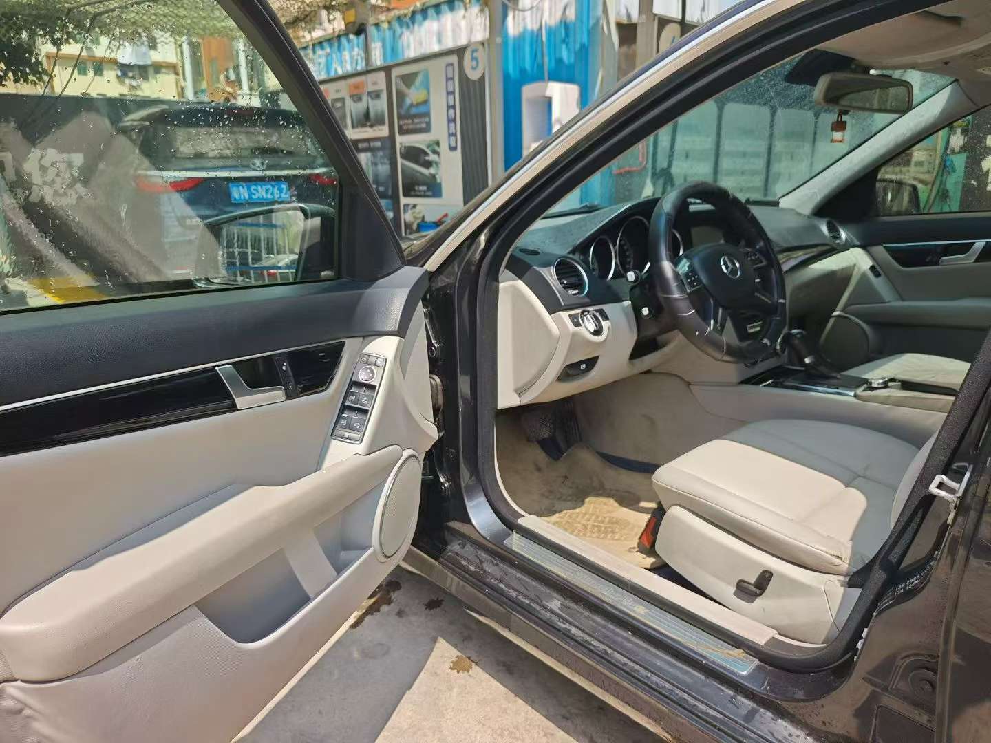 Mercedes-Benz C-Class 2014 C 180 Classic Grand Edition 4