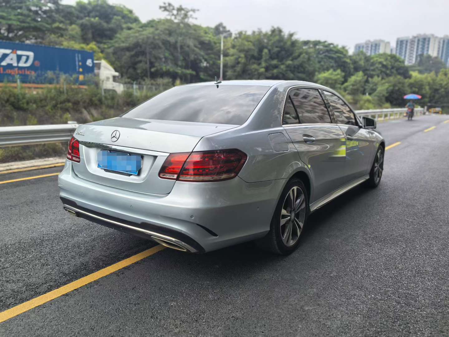 Mercedes-Benz E-Class 260 L 2.0T Sport 3