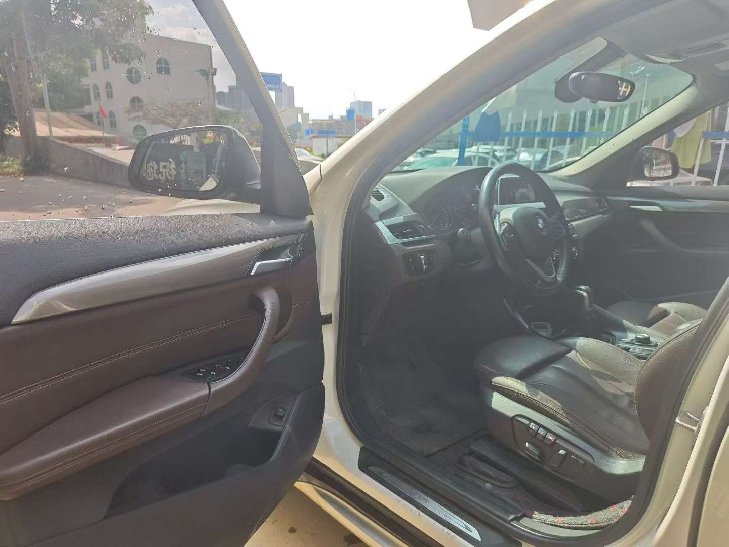 BMW X1 sDrive18Li Luxury Edition 4