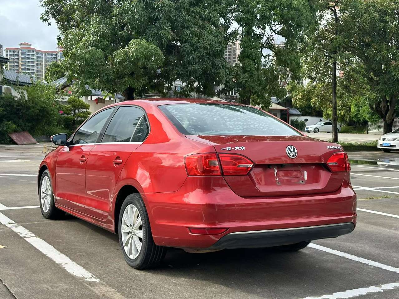Volkswagen Sagitar 2014 Facelift 1.6L Automatic Comfort Edition 9