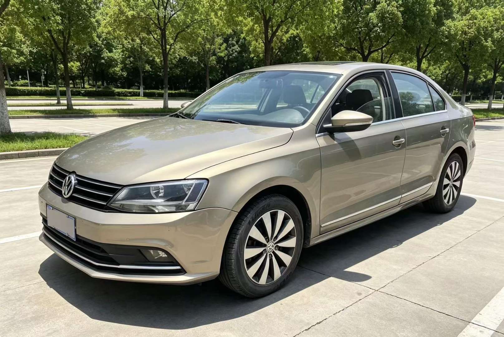 Volkswagen Sagitar 280TSI Comfort 2