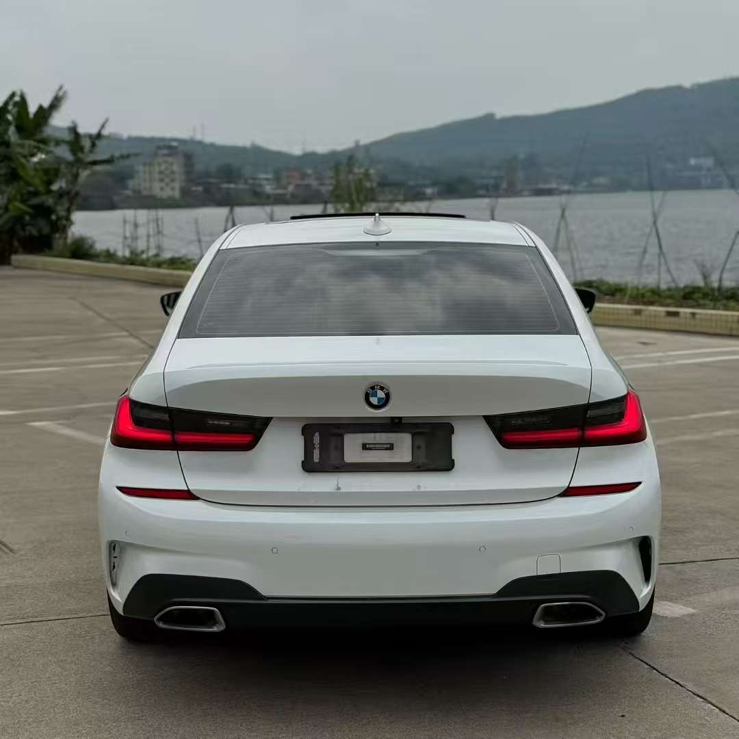BMW 3 Series 325Li M Sport Package 4