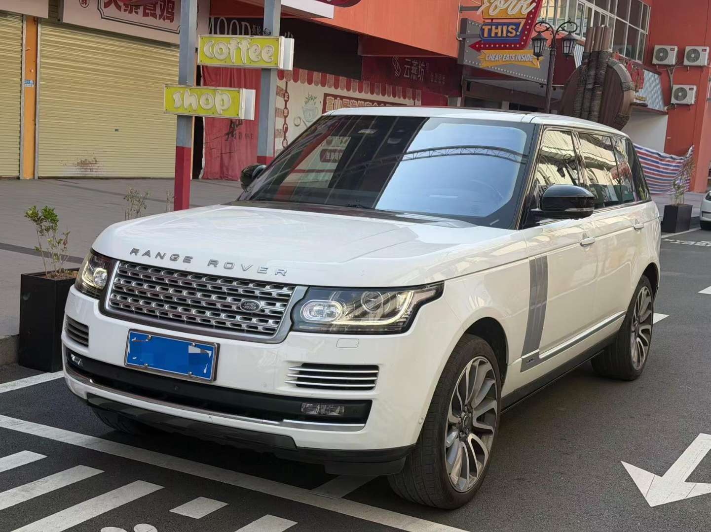 Land Rover Range Rover Executive 5.0T SV Autobiography LWB 4-Seater 2
