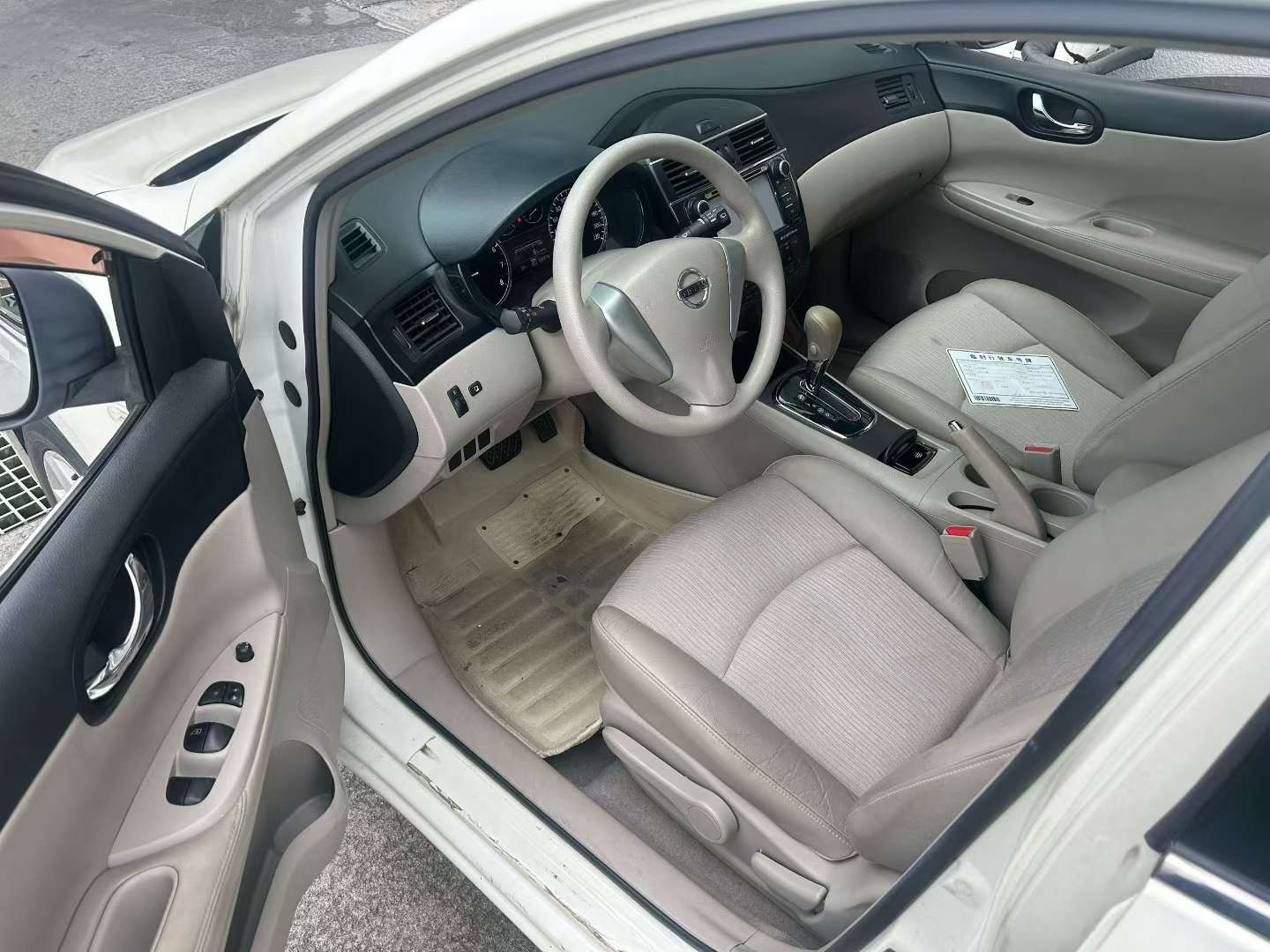 Nissan Tiida 1.6 Automatic Intelligent Trim 6