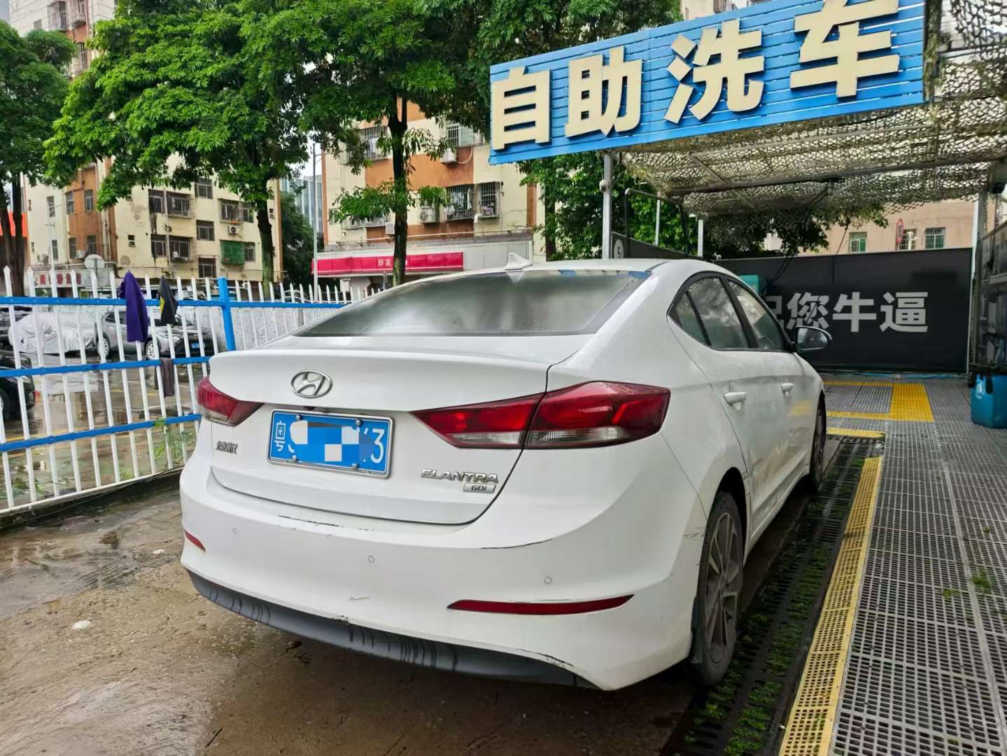 Hyundai Elantra 1.6L Automatic Elite 3