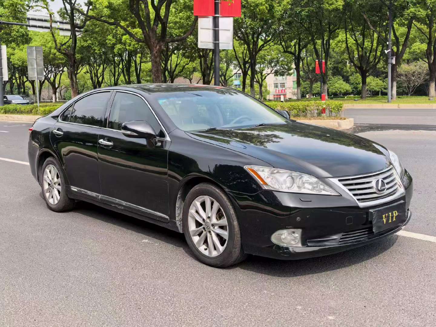 Lexus ES 2010 2.4L Elegant Edition 3