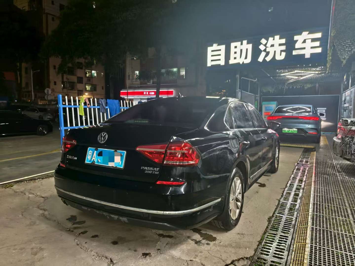 Volkswagen Passat 280TSI DSG Premium Edition 3