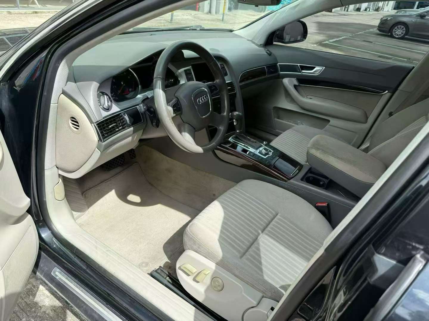 Audi A6L 4