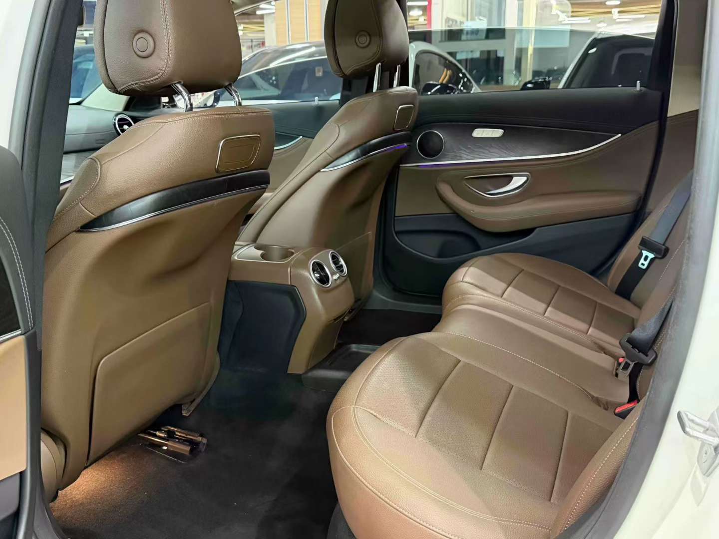 Mercedes-Benz E-Class 2017 E200L New Large Dual-Screen 5