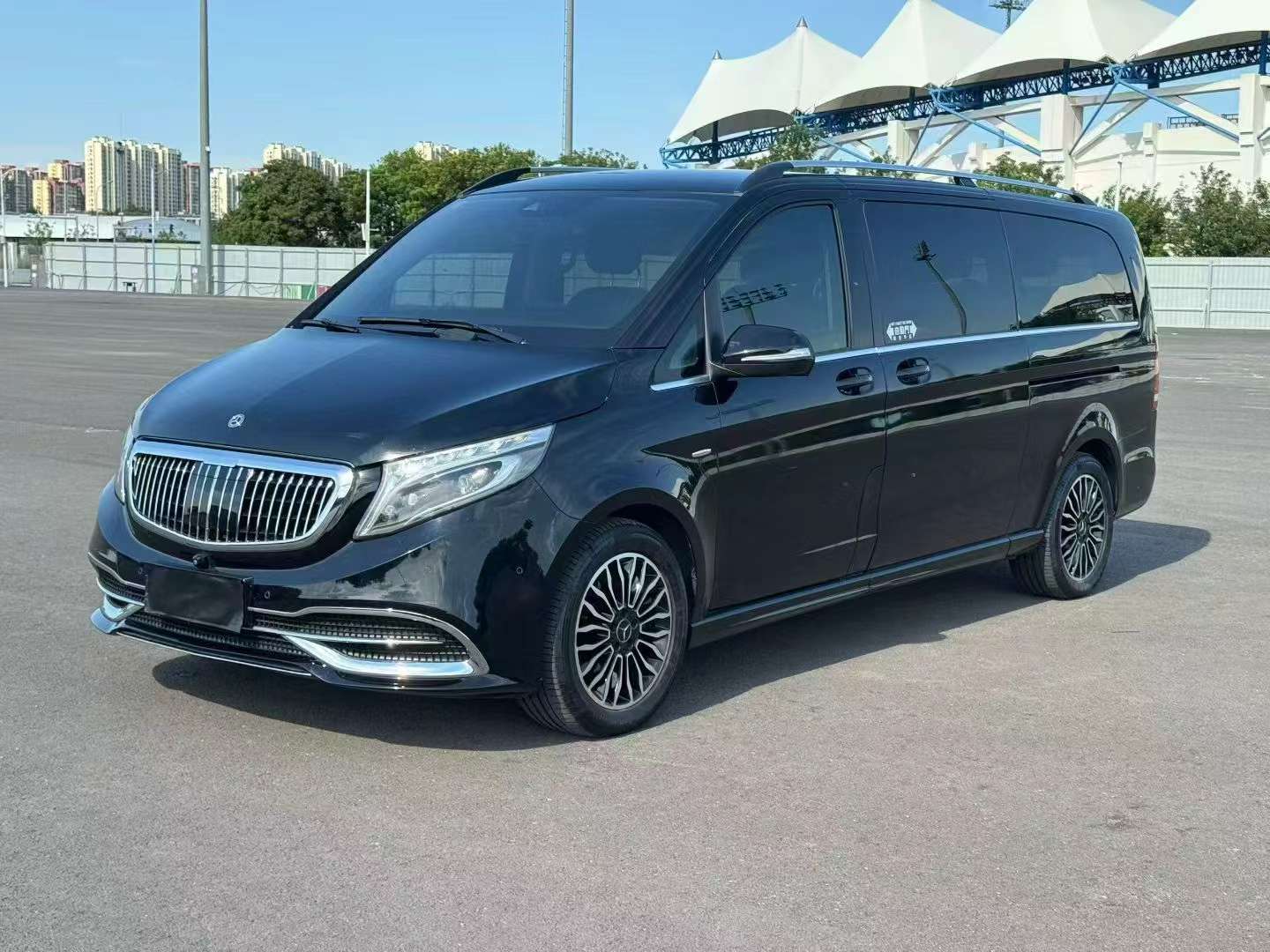 Mercedes-Benz V260L V260L Long Wheelbase Prestige Top Trim 2